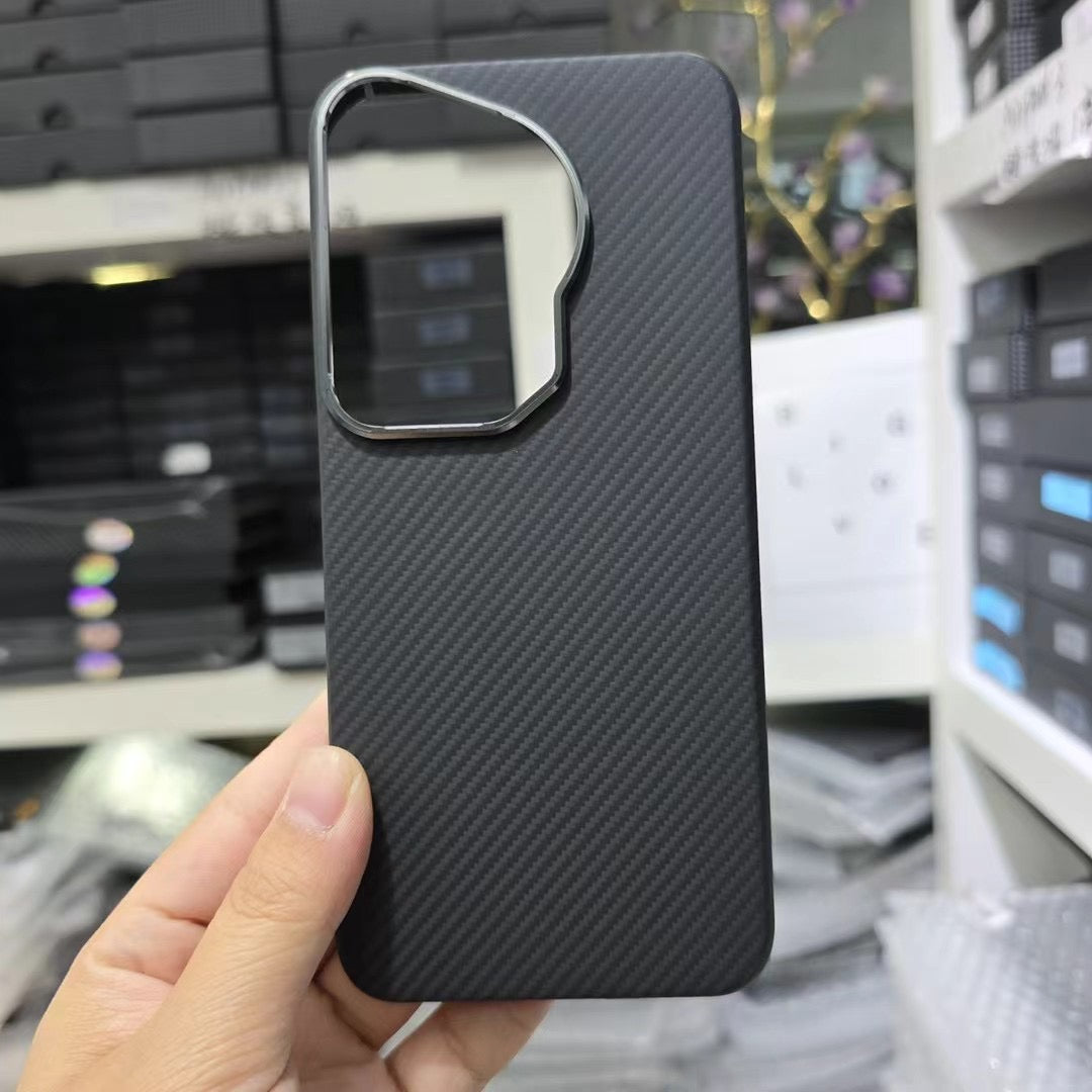 Huawei P70 Ultra 600D Real MagSafe Carbon Fiber Case with metal lens