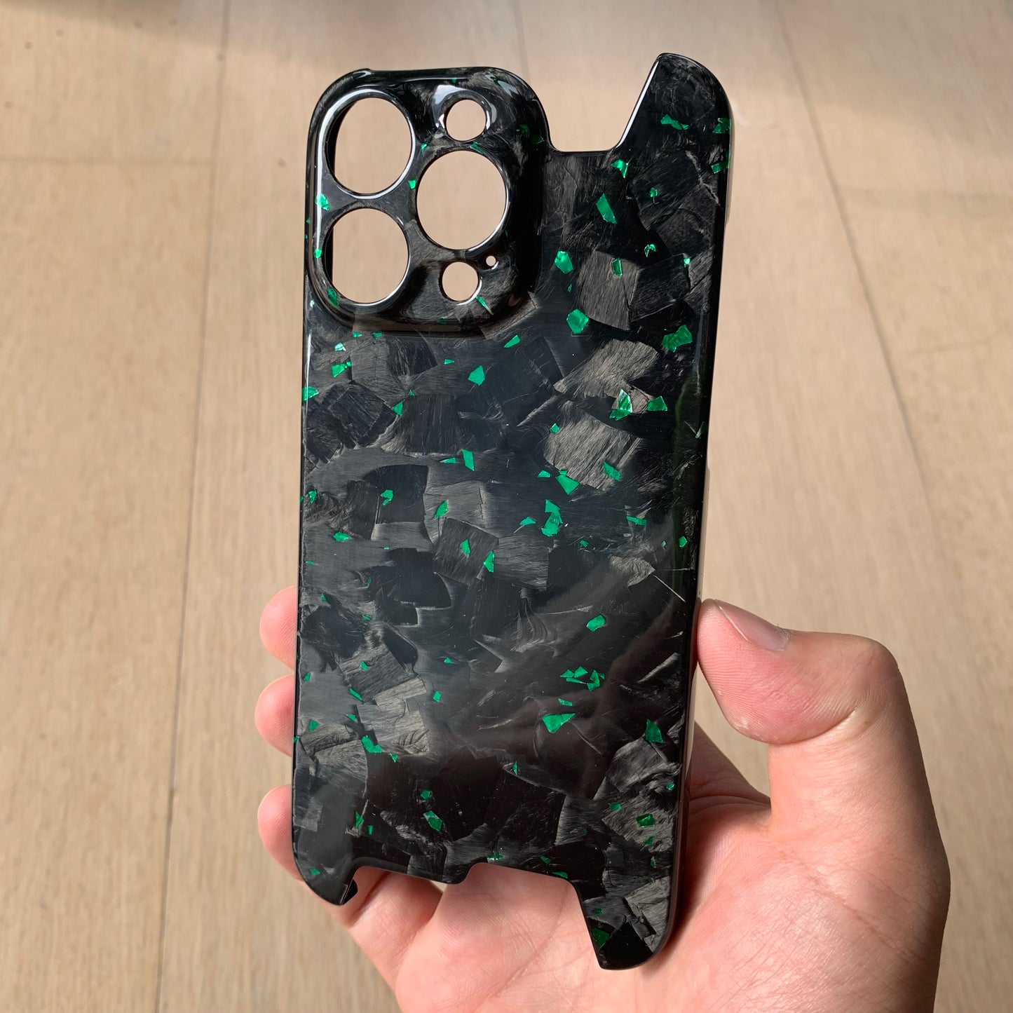 iPhone 14 15 Pro / Max Real Glossy Forged Carbon Case with Green Flakes